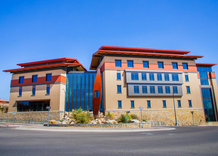 Multiple  people  are  being  vaccinated  every  day  with  the  help  of  student  volunteers at UTEP’s Interdisciplinary Research Building.