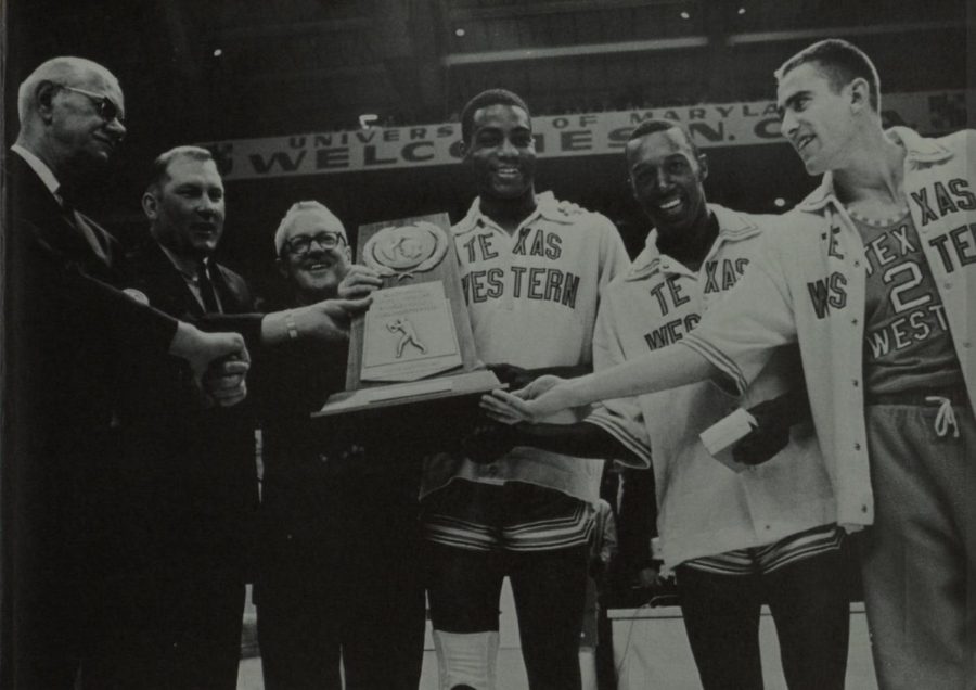 Members+of+the+1966+Texas+Western+national+championship+team+accept+the+championship+trophy.