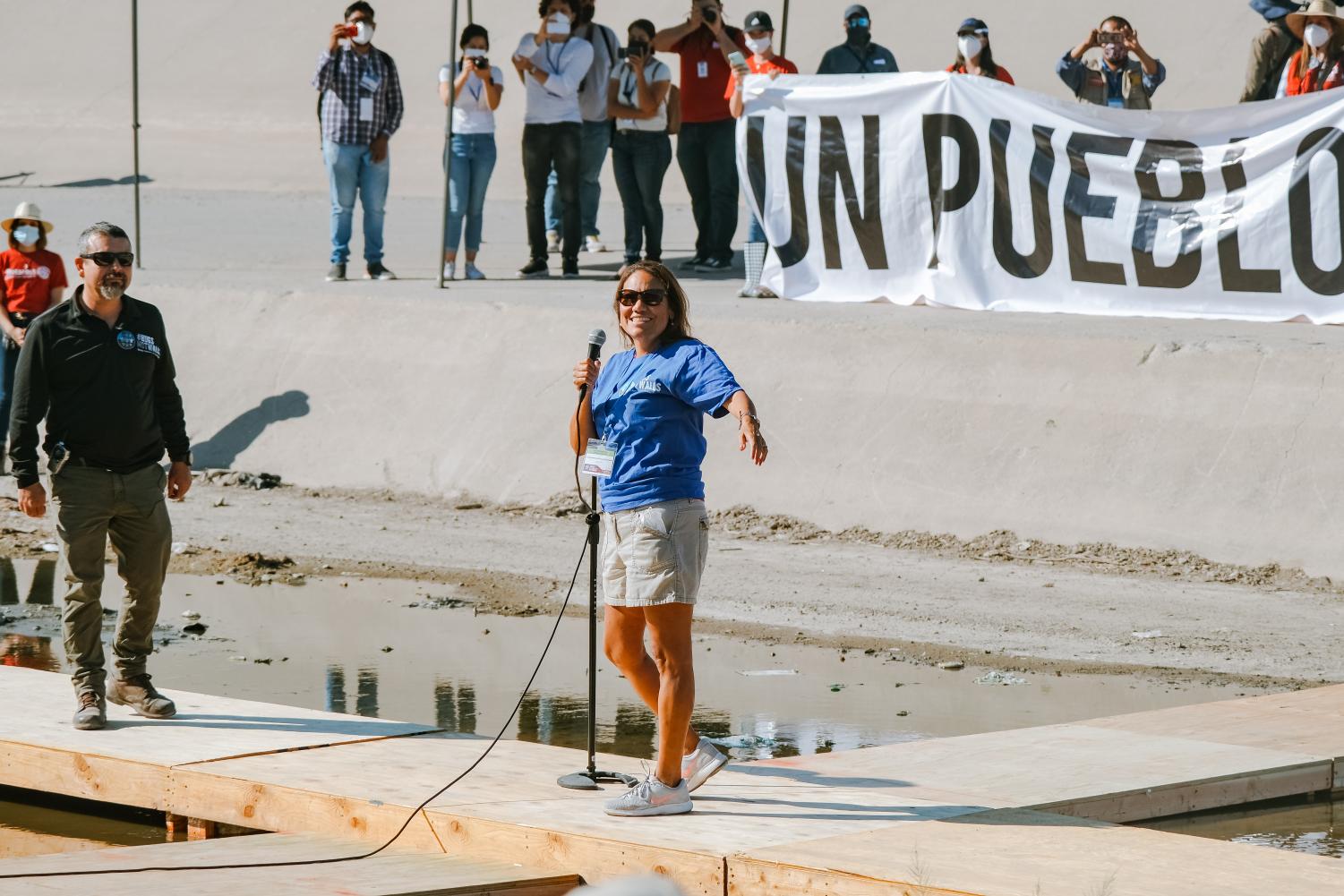 Families+separated+by+U.S.-Mexican+border+reunite+for+three+minutes+at+%E2%80%98Hugs%2C+Not+Walls%E2%80%99