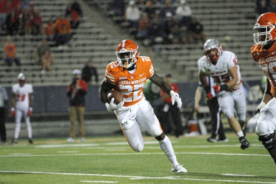 UTEP+running+back+Ronald+Awatt+runs+the+ball+down+the+field+against+UNM+on+September+25%2C+2021+