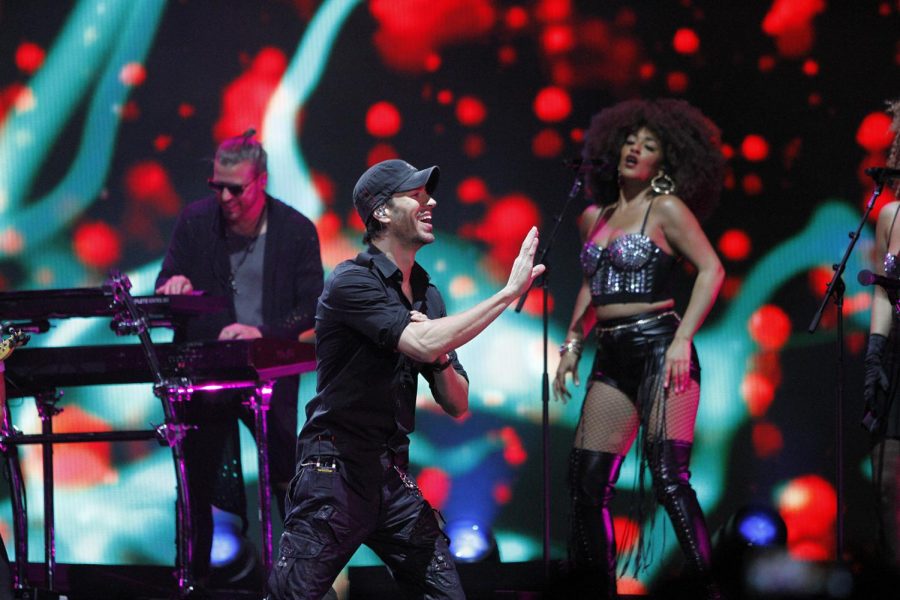 Enrique Iglesias performs at the Don Haskins Center Nov. 10, 2021