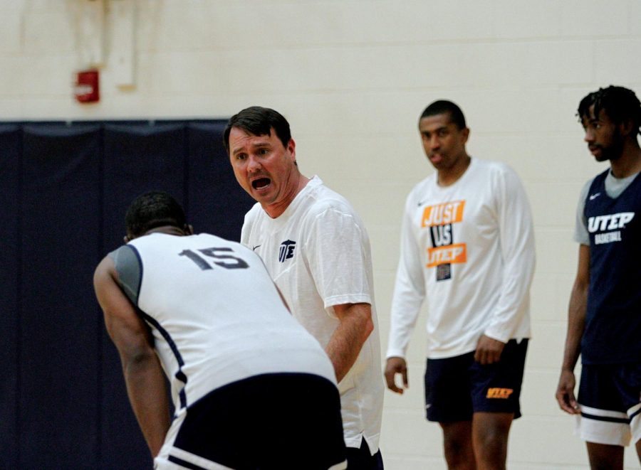 UTEP Mens basketball new head coach Joe Golding during practice on Oct. 27.