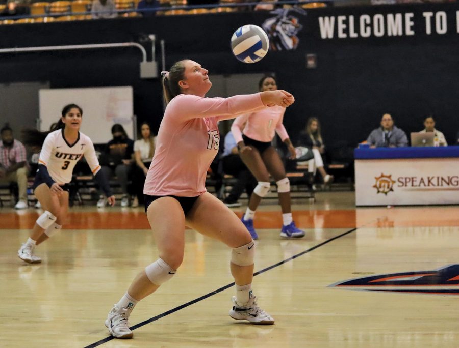 Setter Kristen Fritsche bumps the ball during the game against the Blazers Oct. 22.