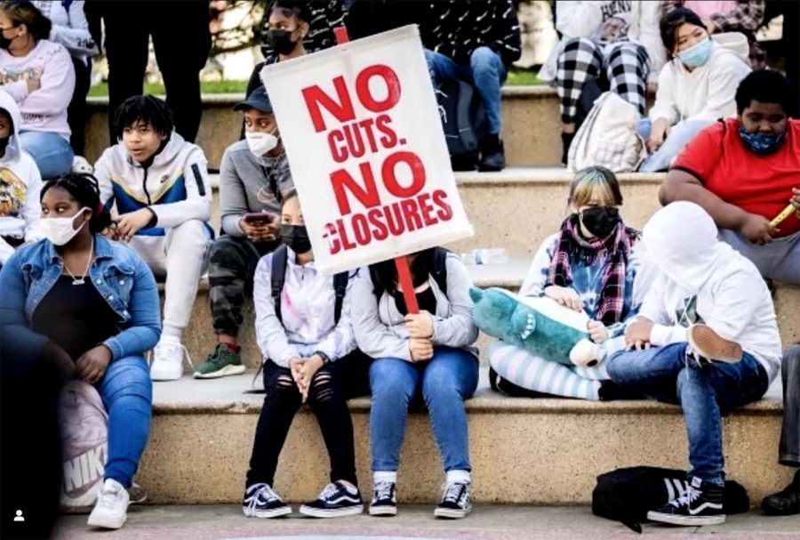 Students, parents, and teachers at Oakland Unified School District created a hunger strike due to the sudden announcement of the closure of eleven schools in their district that are predominantly Black and Latinx communities.  Photo courtesy of hungerstrike4oaklandschools Instagram.