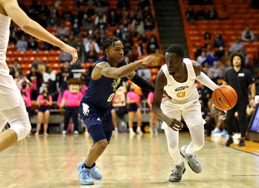 Junior guard Souley Boum, originally from Oakland, California, has averaged 19 points and four rebounds per game during the 2021-2022 season.  