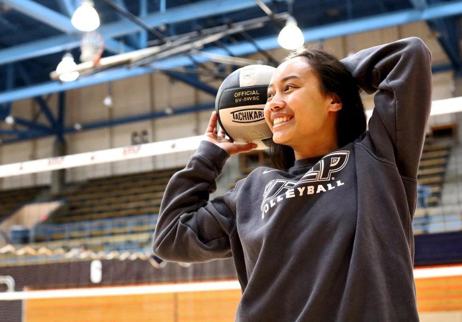 Senior+UTEP+volleyball+defensive+specialist%2Flibero+Ha%E2%80%99ahulakaleikaimana+Crisostomo+poses+for+The+Prospector+April+29.+