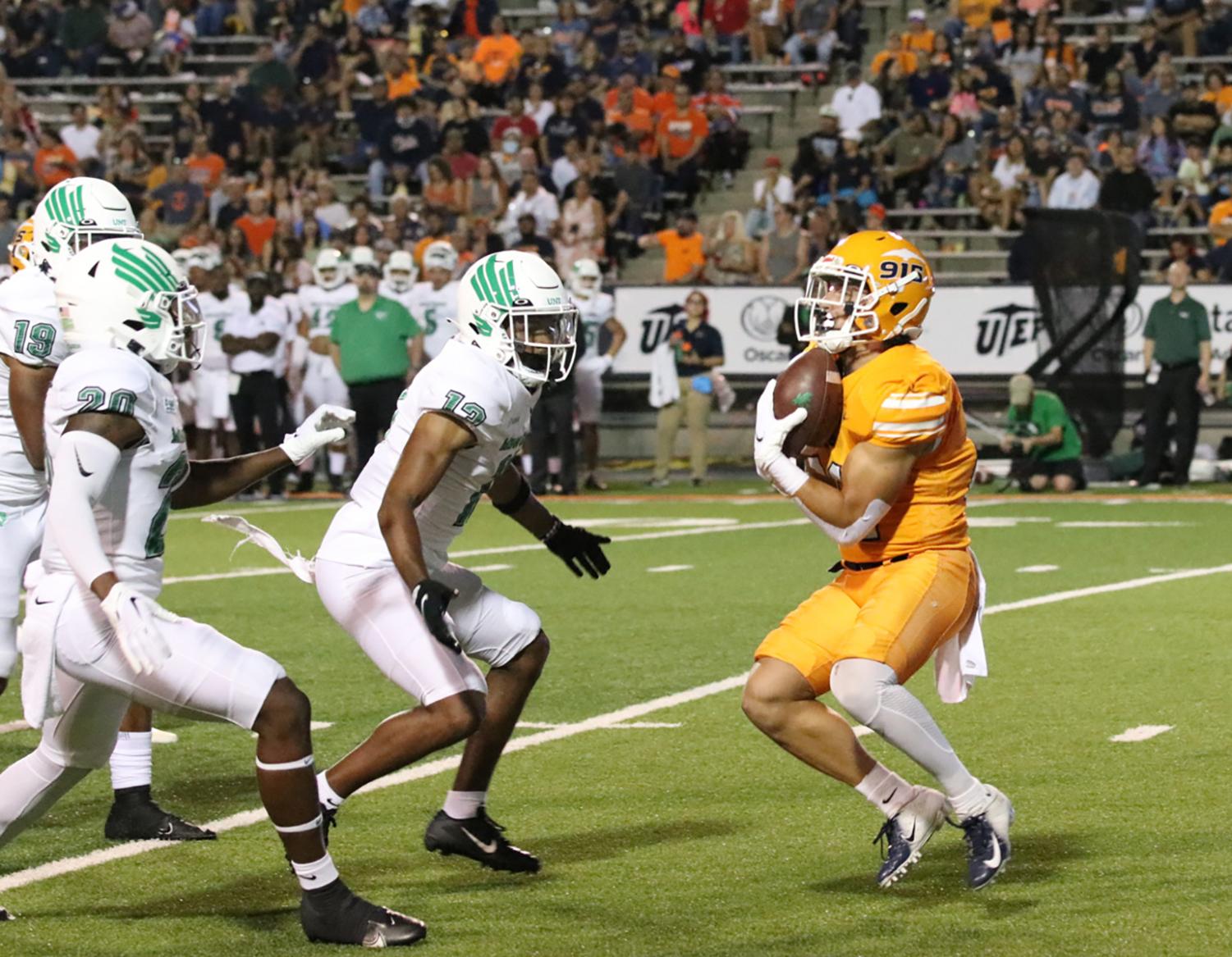 Miners+collapse+in+first+sellout+game+since+2008