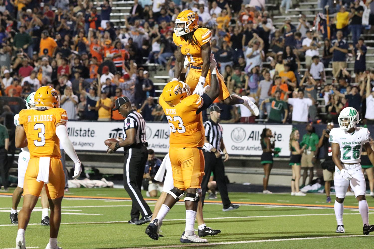Miners+collapse+in+first+sellout+game+since+2008