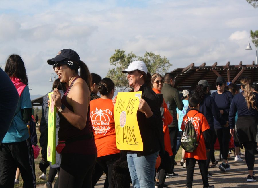 NAMIwalks El Paso gathered around Ascarate park to raise funds and promote mental health awareness Oct. 8. 