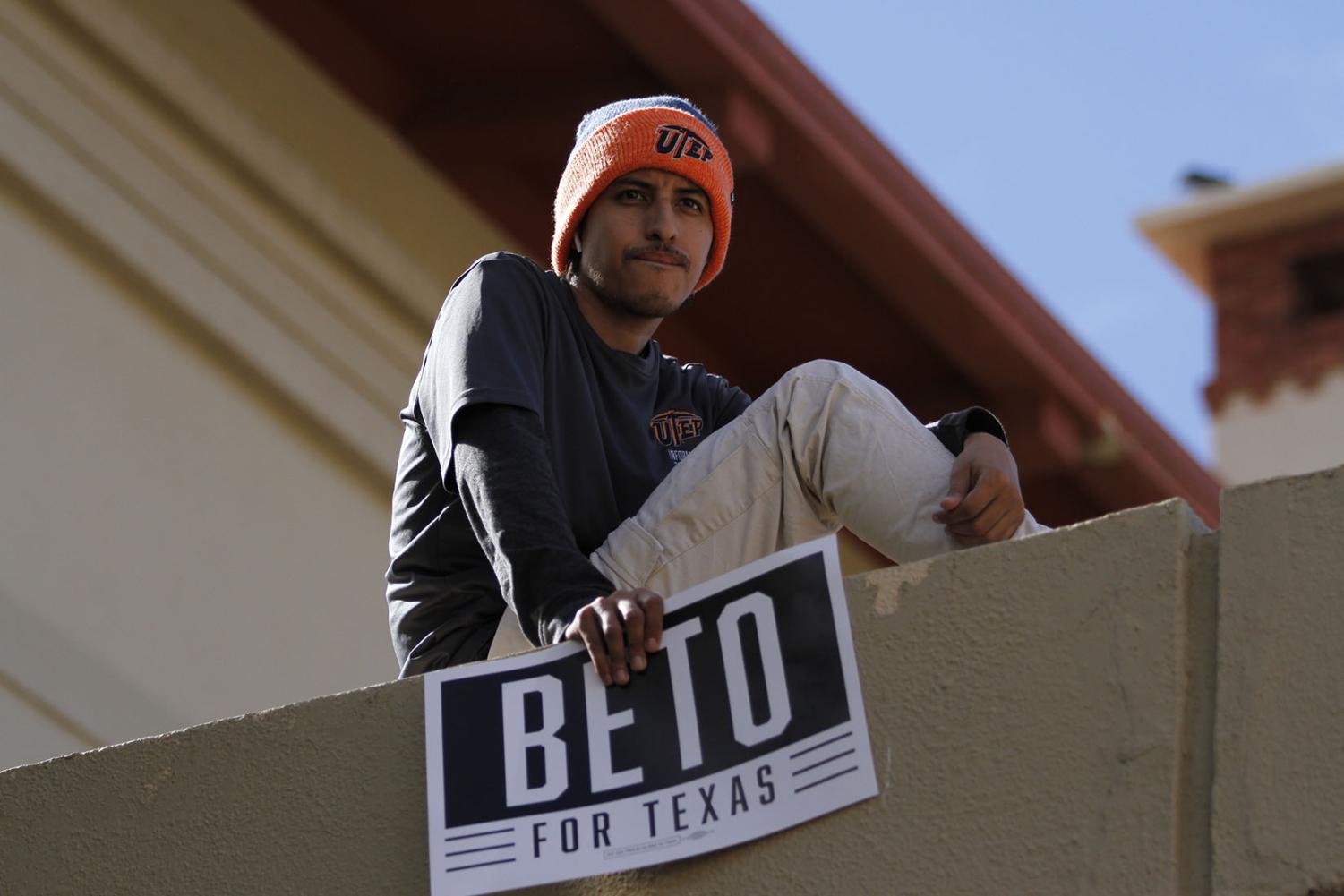 O%E2%80%99Rourke+votes+with+students+at+UTEP