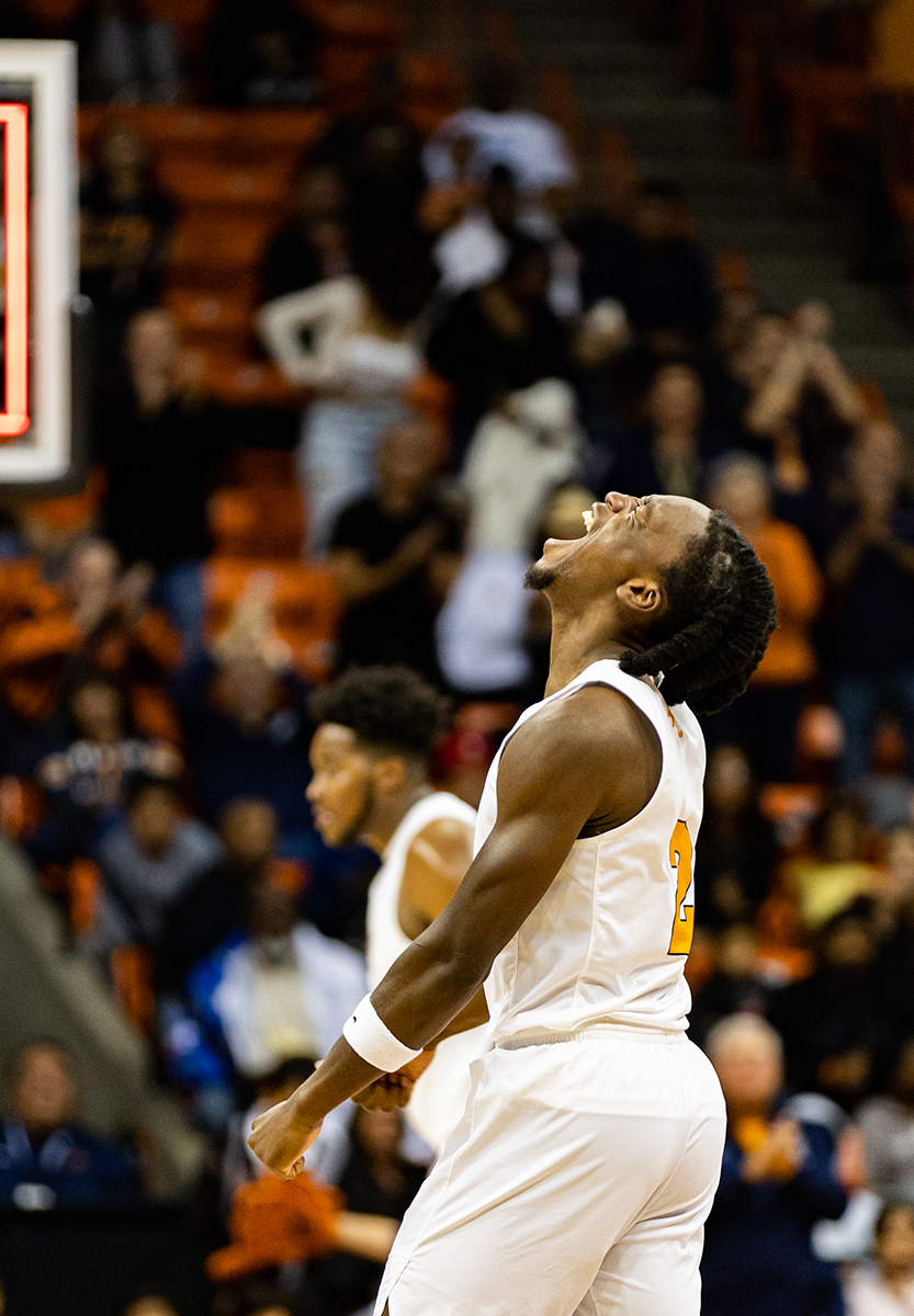 Battle+of+I-10+tips+off+at+the+Don+Haskins+Center