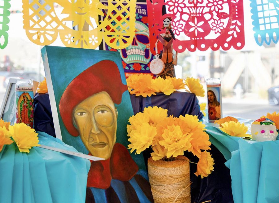 Paradigm Shift hosted a Dia de Los Muertos Display at the El Paso’s Art District in Downtown El Paso. 