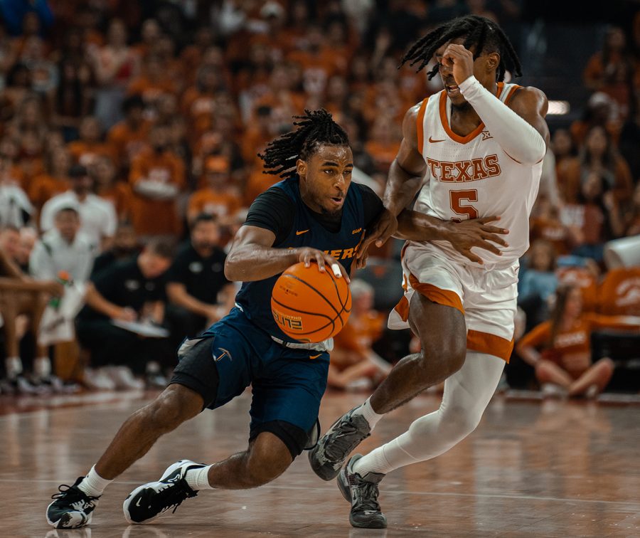 The+UTEP+Miners+men%E2%80%99s+basketball+team+faced+a+72-57+loss+against+the+University+of+Texas+at+Austin+Nov.+7+at+the+Moody+Center+in+Austin%2C+Texas.+Photo+courtesy+of+UTEP+Strategic+Communications.