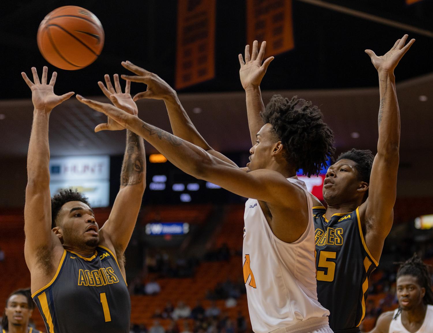 UTEP+falls+in+a+low-scoring+affair+at+the+WestStar+Don+Haskins+Sun+Bowl+Invitational