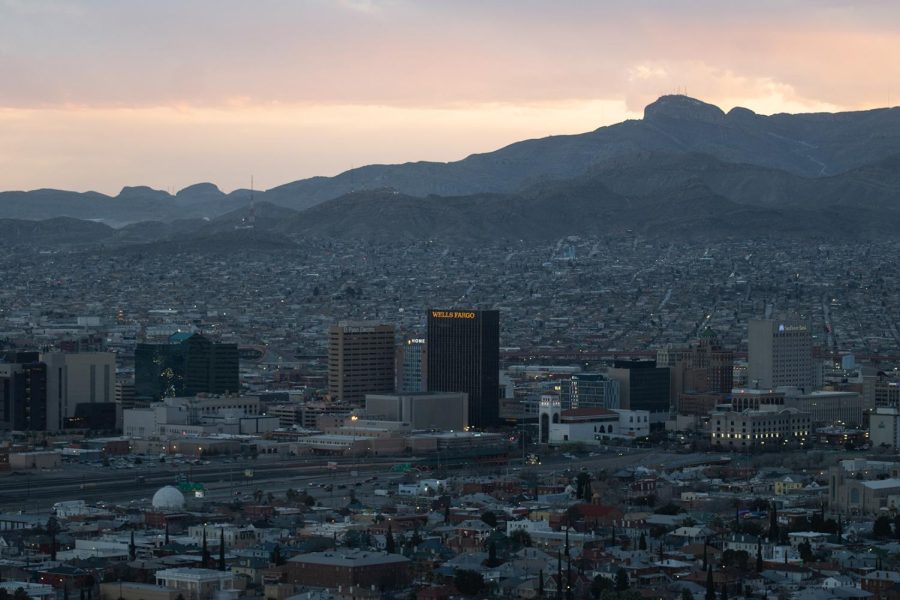 The view of downtown El Paso from Scenic Drive.  