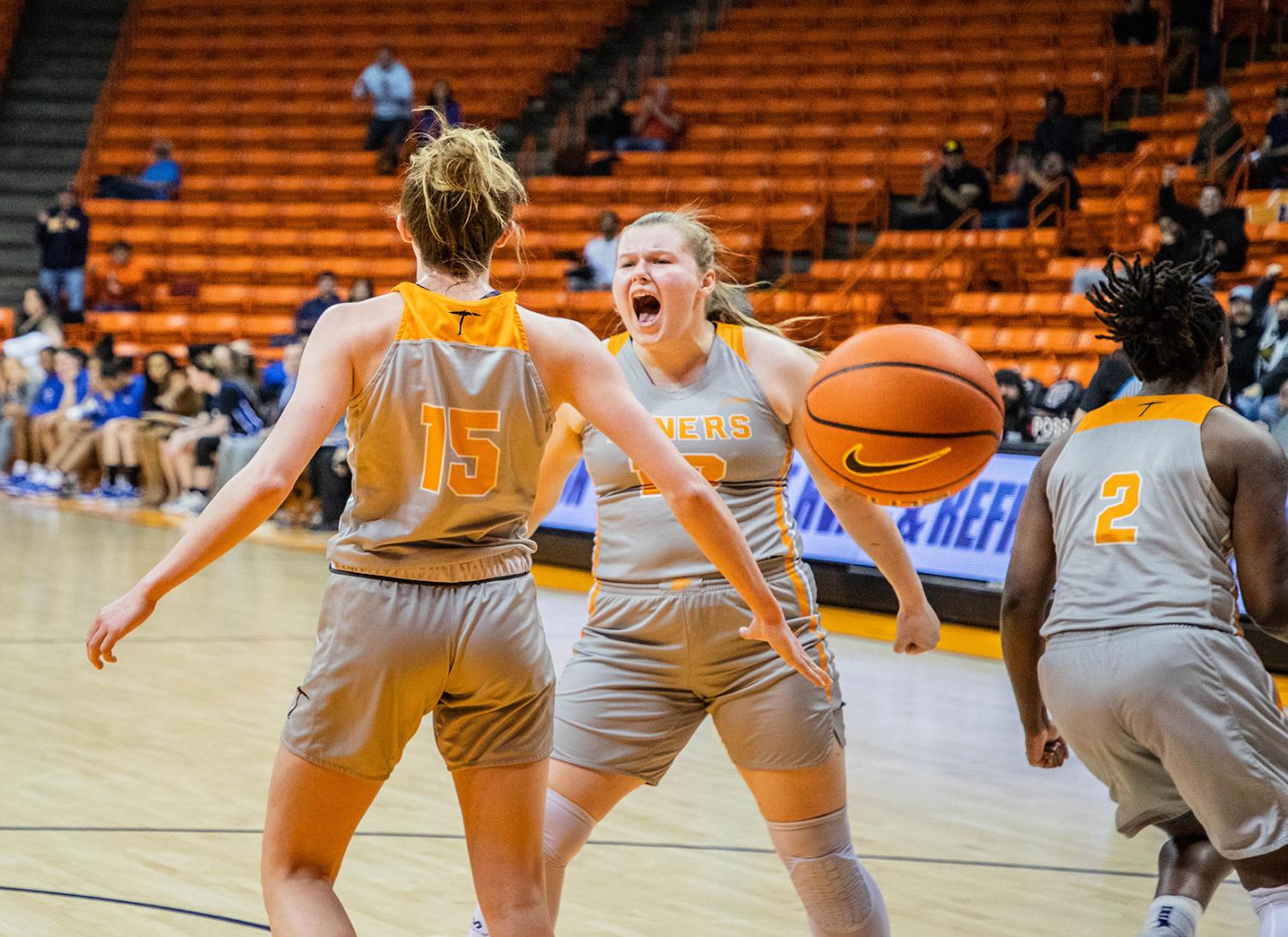 Womens+basketball+beat+No.+21+Middle+Tennessee