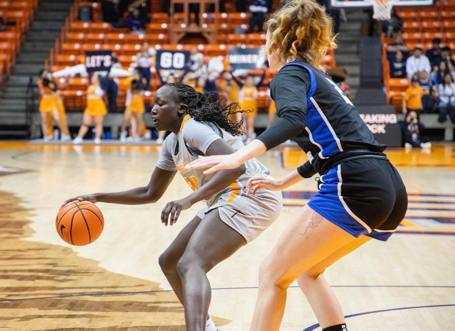 Womens+basketball+beat+No.+21+Middle+Tennessee