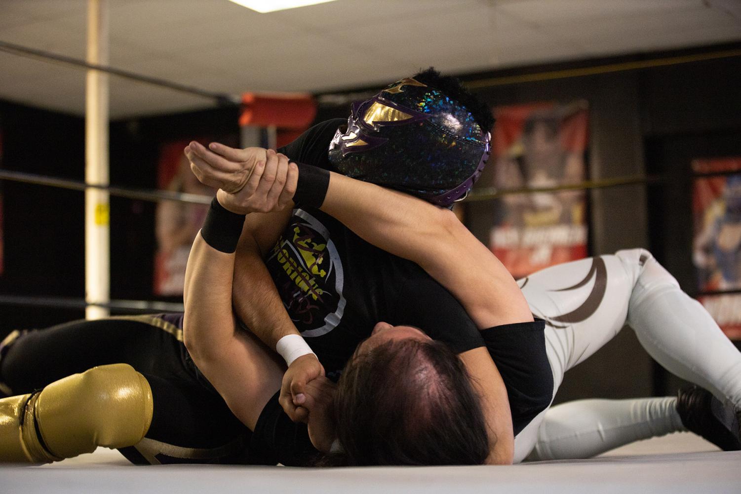 At+the+heart+of+the+ring%3A+Lucha+libre