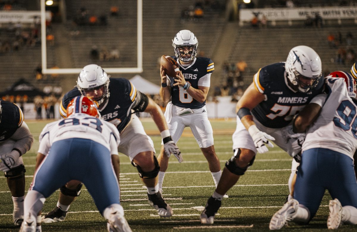 Quarterback Jake McNamara about to pass the ball against Louisiana Tech Sep. 29.