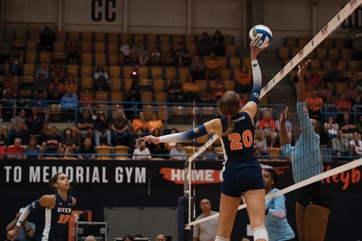 Sophomore setter Mattie Gant goes up for the ball.