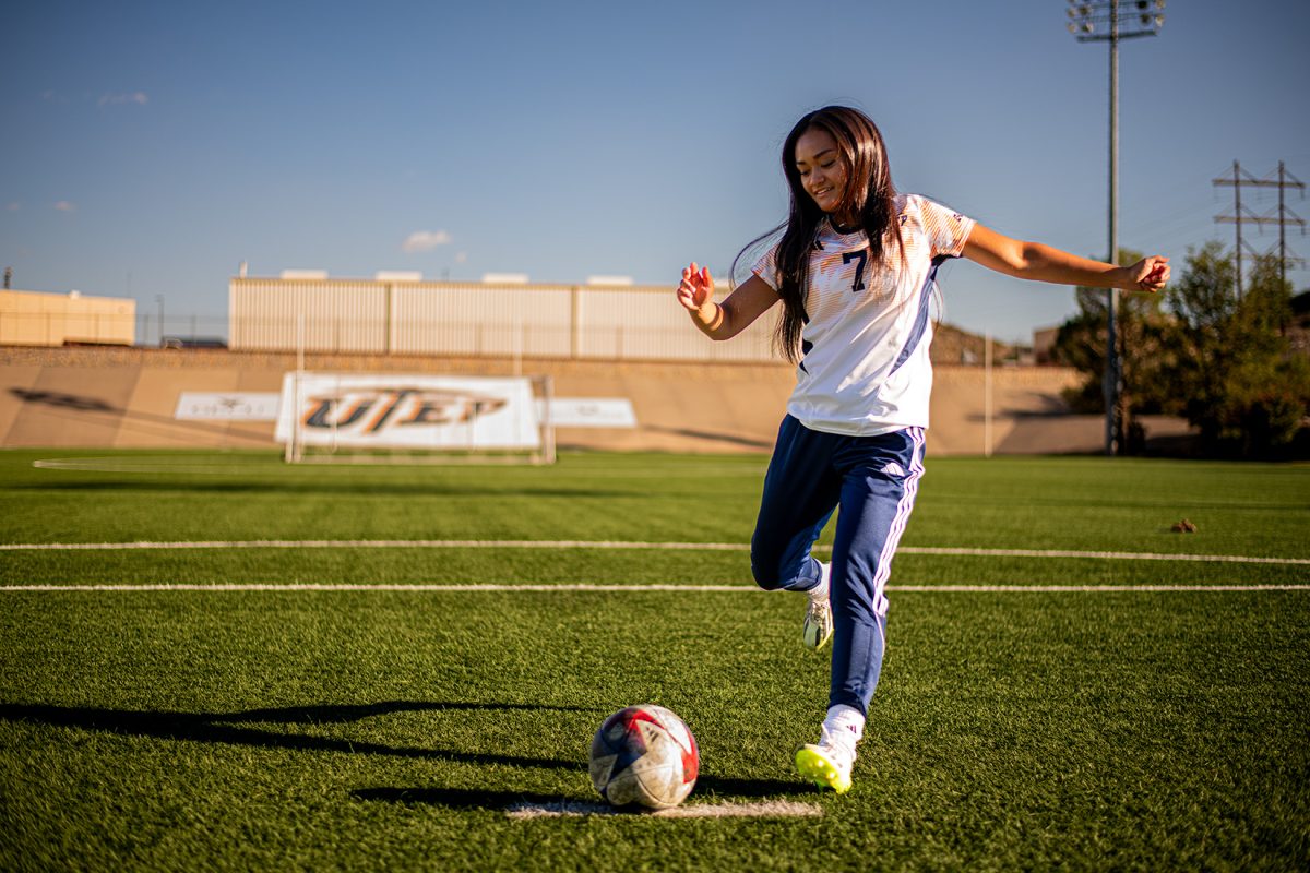 WMNS+SOCCER+PROFILE09