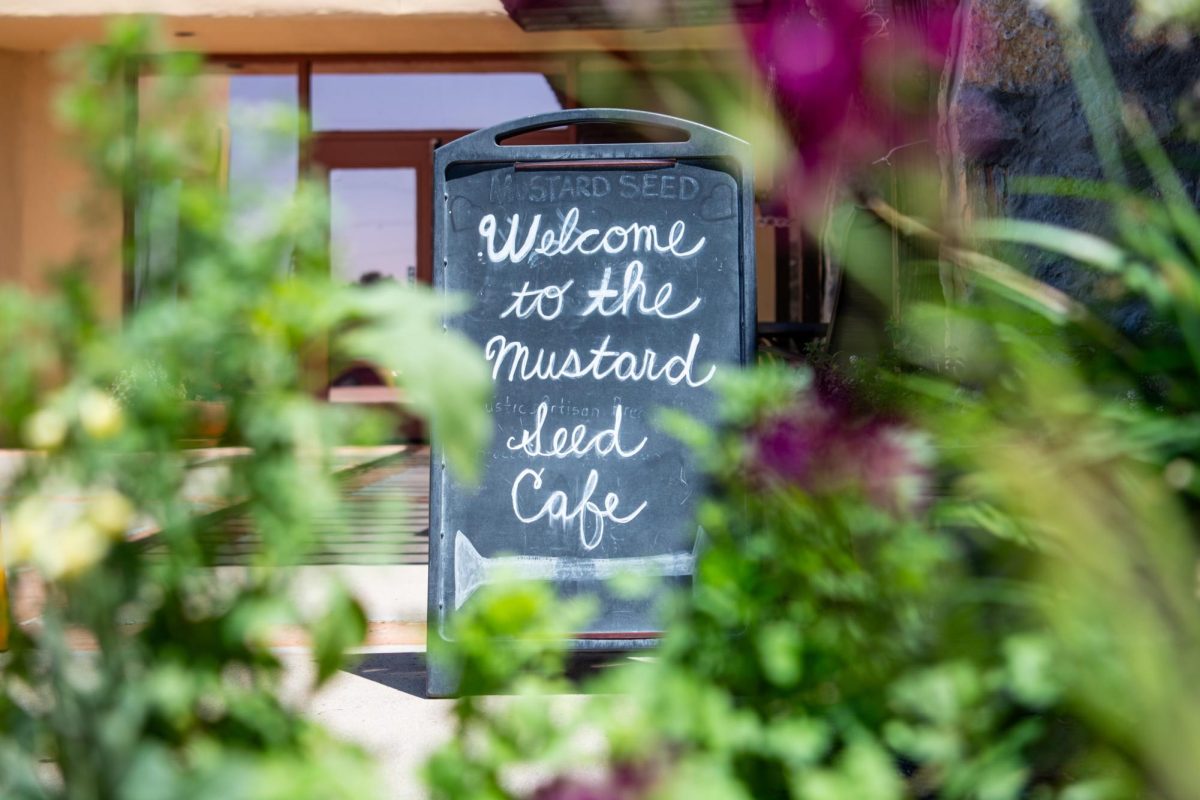 Located at 201 E Sunset Rd, Mustard Seed Cafe helps the El Paso community by providing free meals.