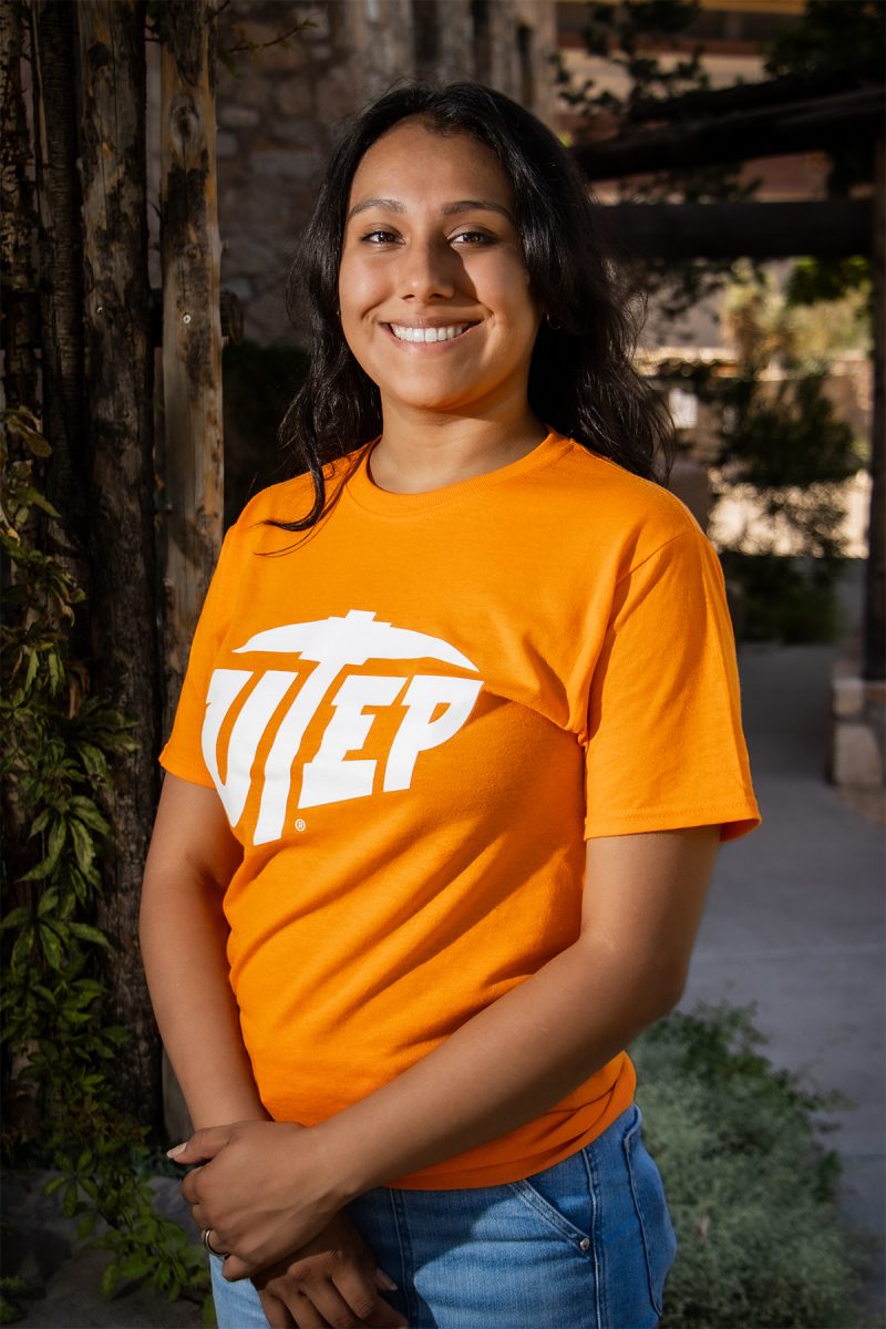 Damaris M Flores